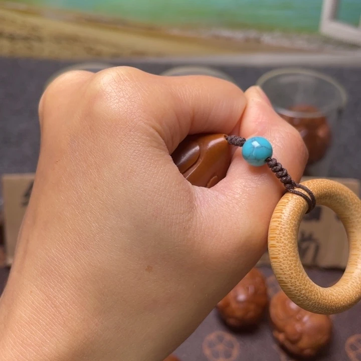 风***i橄榄核把件四面穿配两个