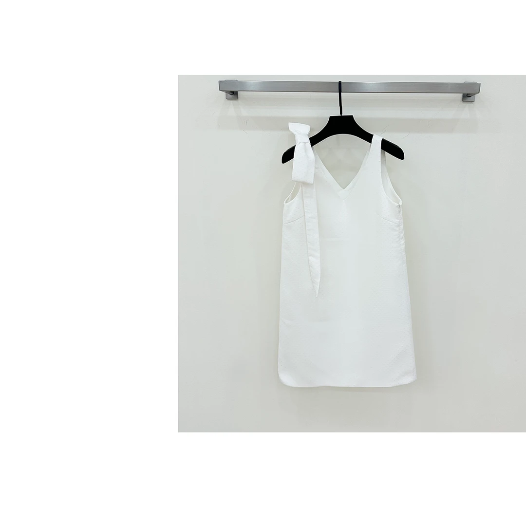 【D•er】气质蝴蝶结飘带V领背心吊带连衣裙