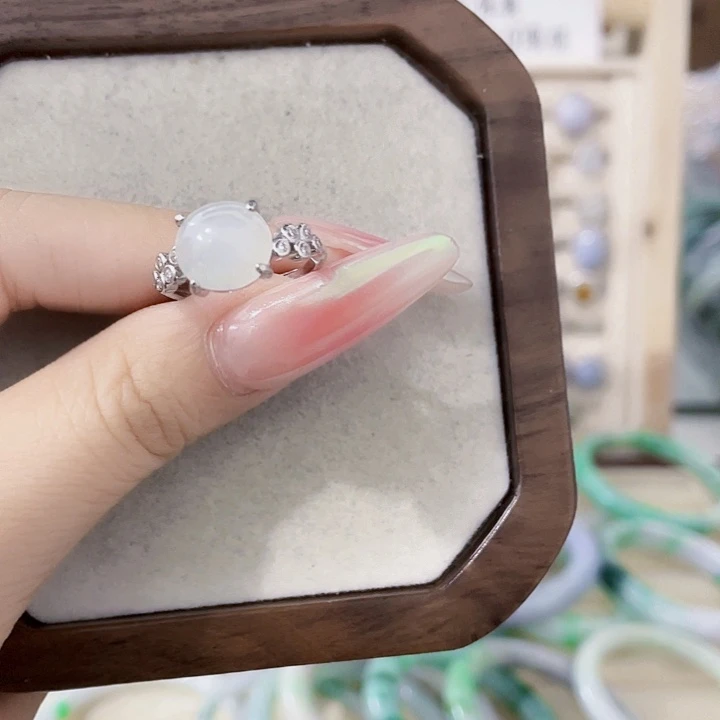 翡翠未镶嵌颈饰天然翡翠Ａ货