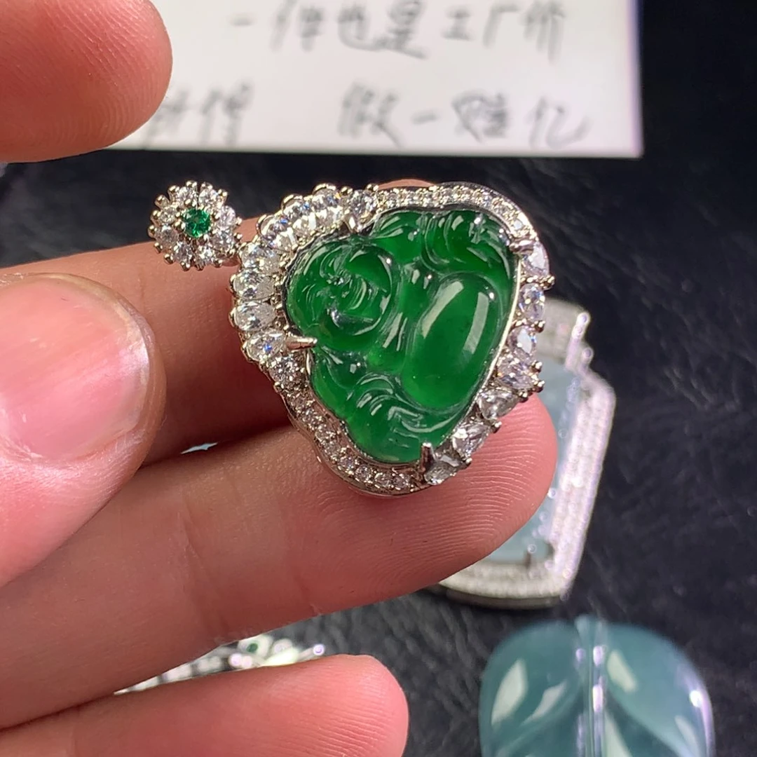 翡翠未镶嵌颈饰绿佛公