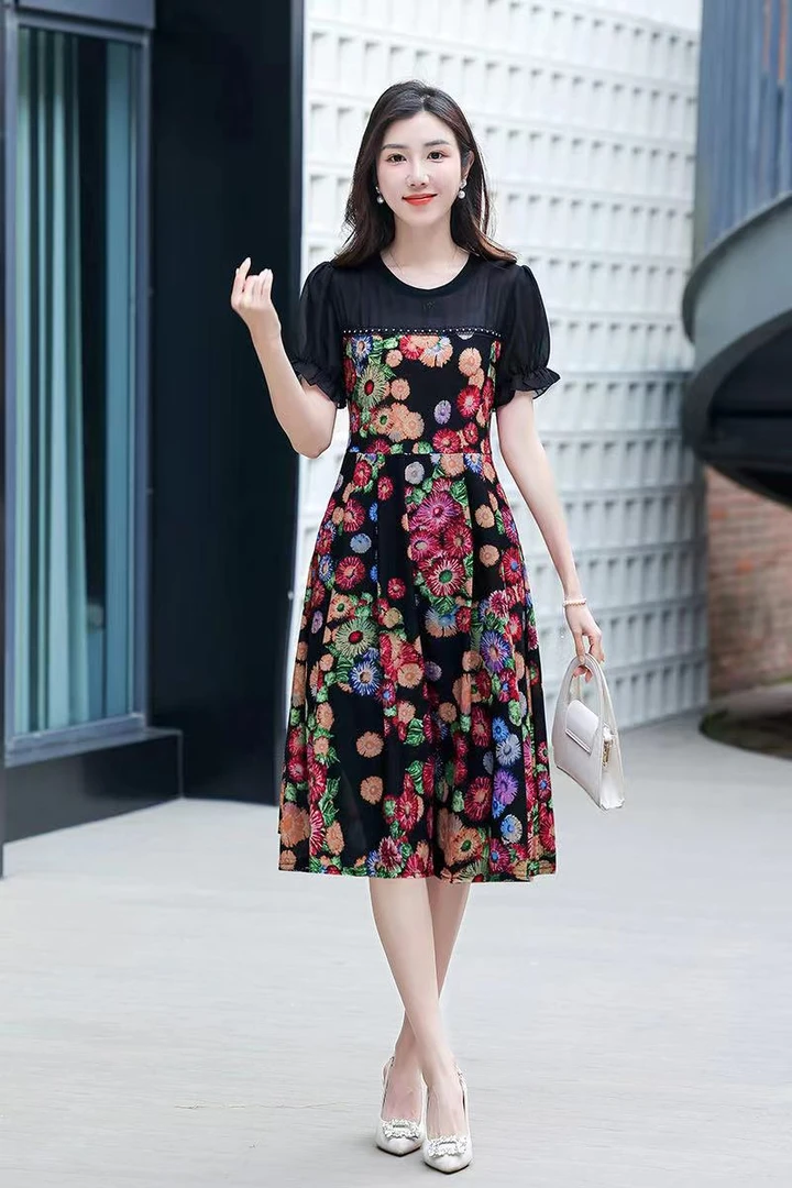 洋气妈妈春韵气质显瘦有口袋连衣裙