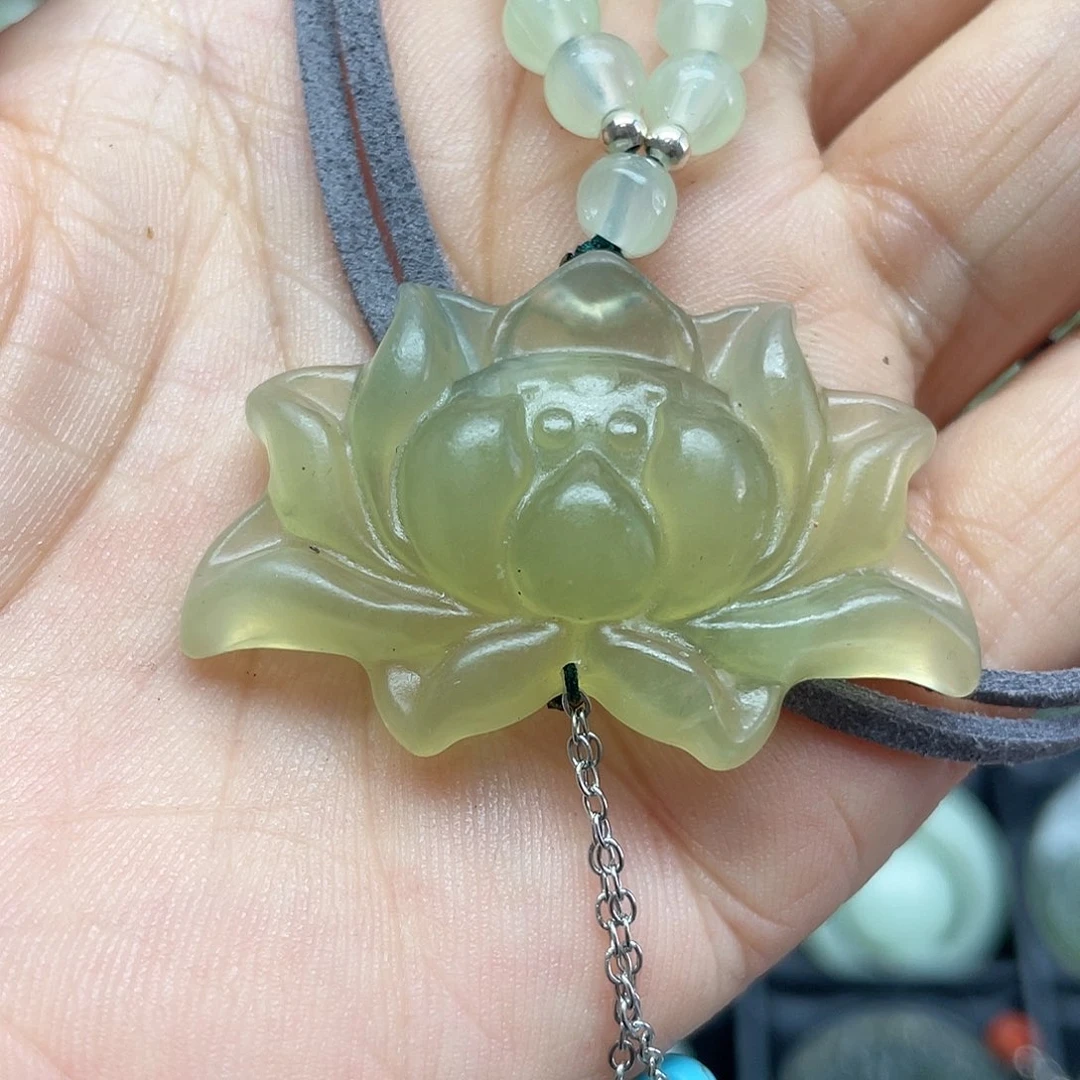 蛇纹石玉未镶嵌颈饰妙****》