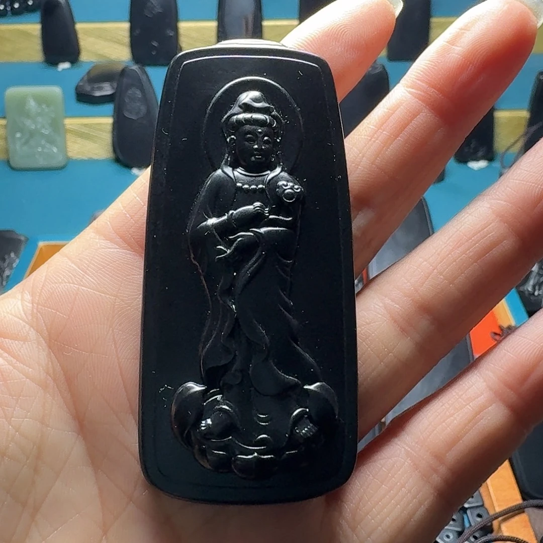 乌***兰和田玉未镶嵌颈饰