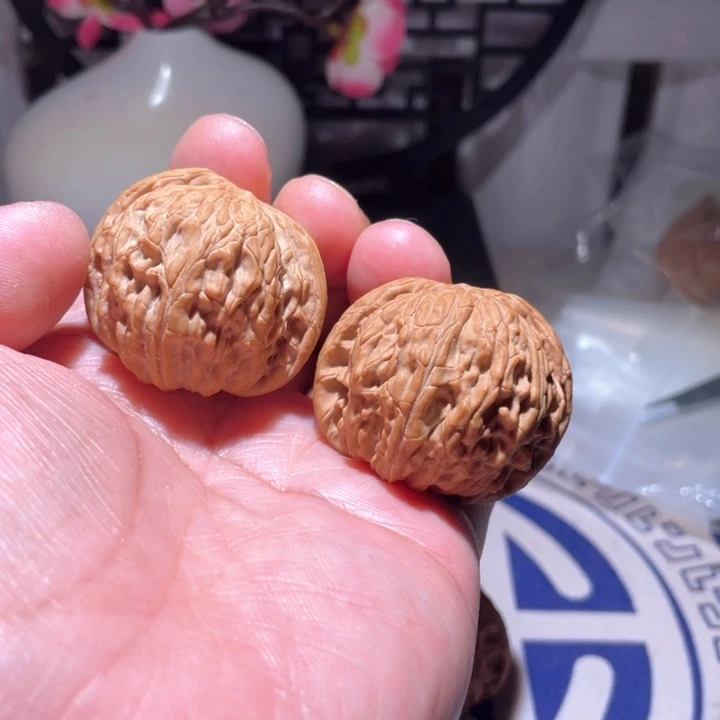 文玩核桃把件恭**喜蝴蝶磨