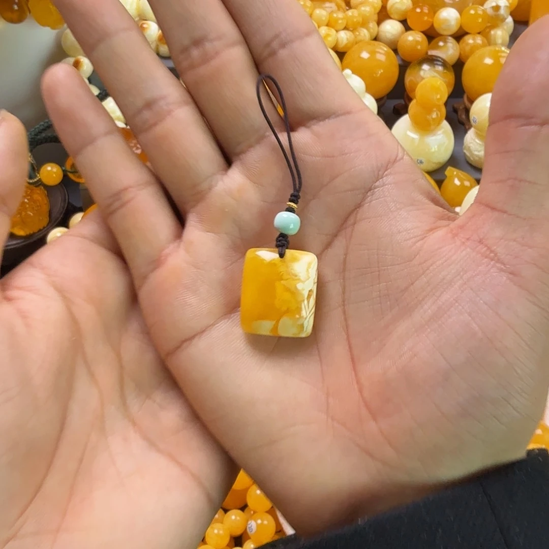 琥珀珠宝奇石未镶嵌