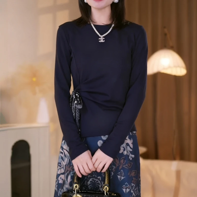 秋冬新款休闲系带收腰设计长袖打底衫女时髦洋气显瘦减龄百搭T恤