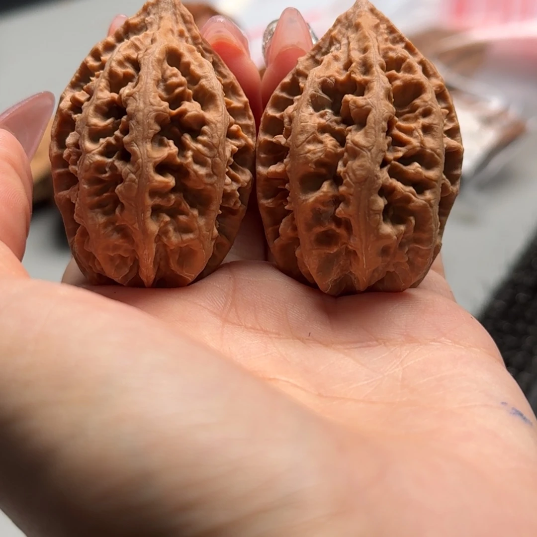 文玩核桃把件关东木子楸百核186花皮