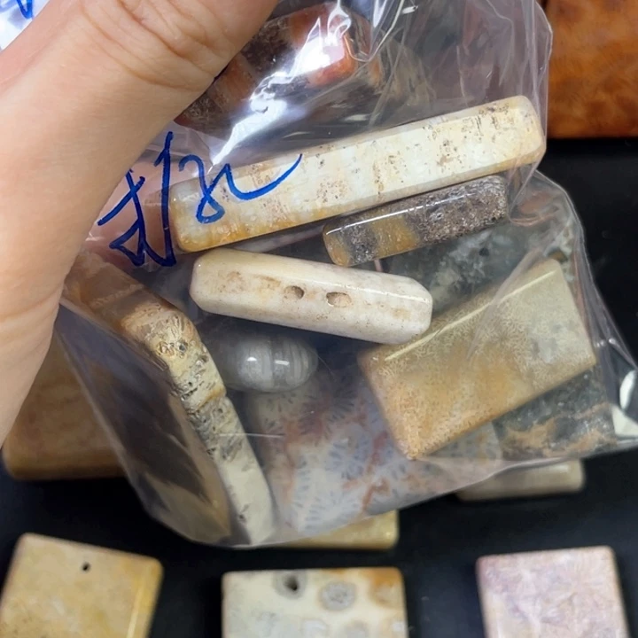 硅化珊瑚（珊瑚玉）珠宝金石合金粉*点