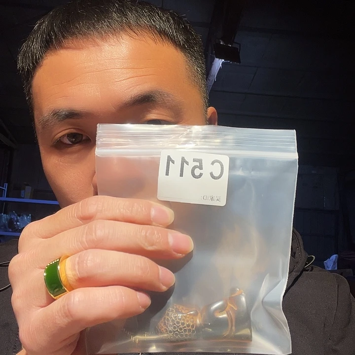 大叶紫檀（黑酸枝木类）文玩511