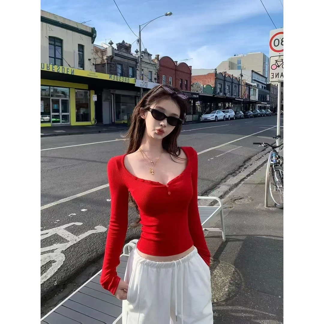 【三三推荐】【纯欲桃心】大码温柔辣妹风修身长袖秋冬百搭打底衫8888