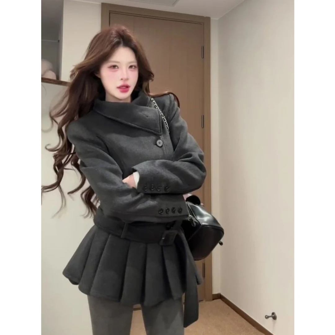高级感立领短款正肩毛呢外套女秋冬新款高腰显瘦百褶半身裙子套装