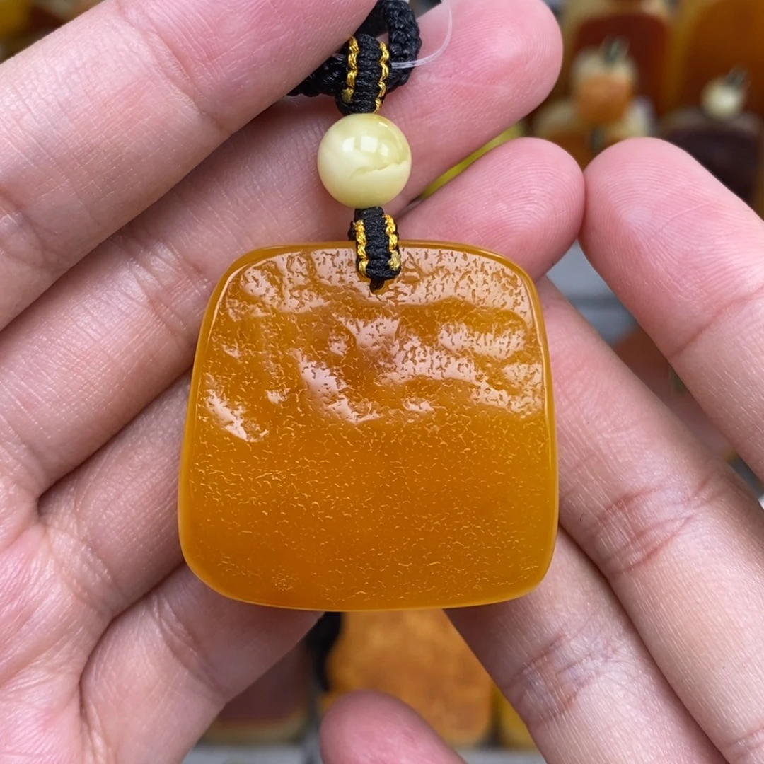 琥珀未镶嵌珠宝奇石