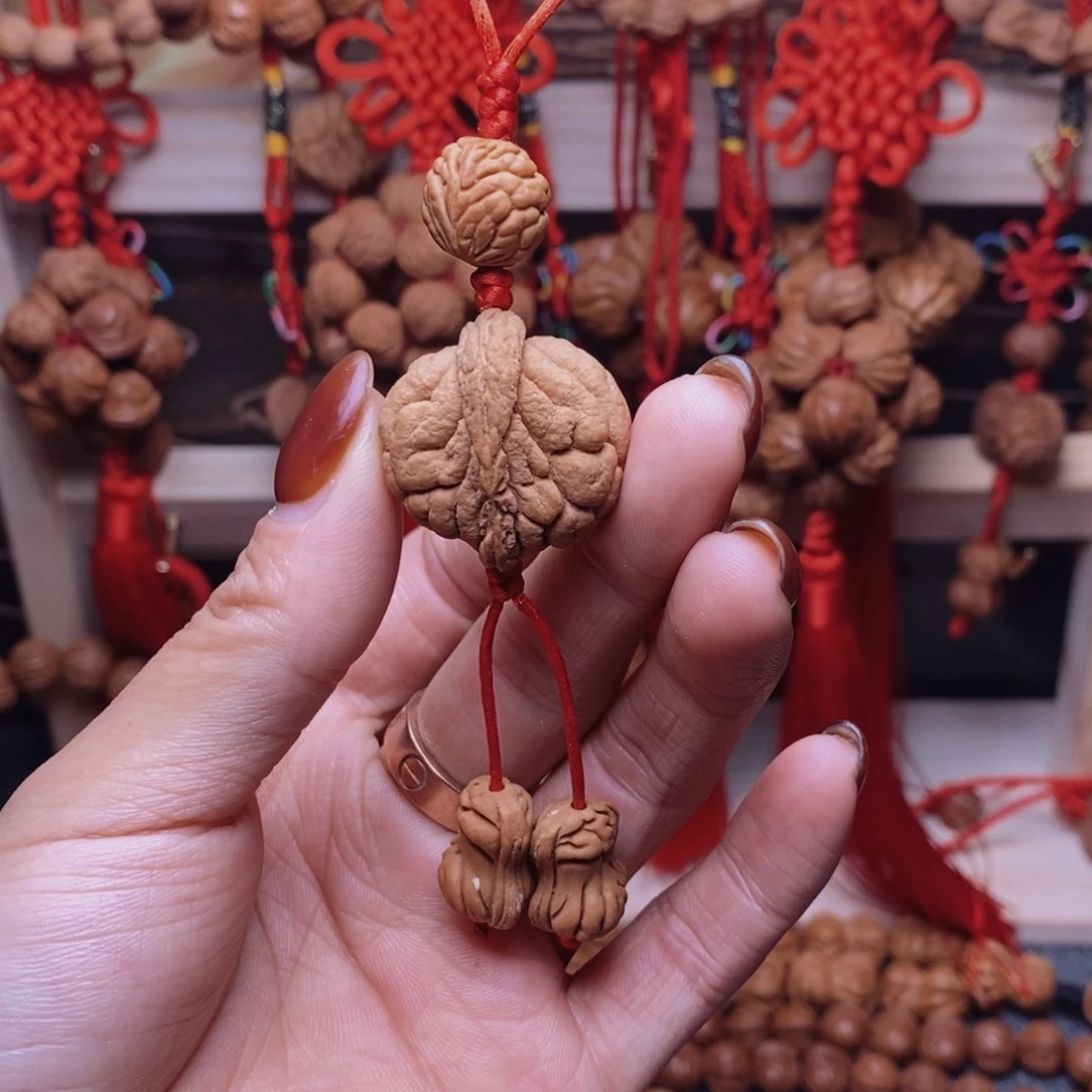 桃核吊坠龙纹桃枭