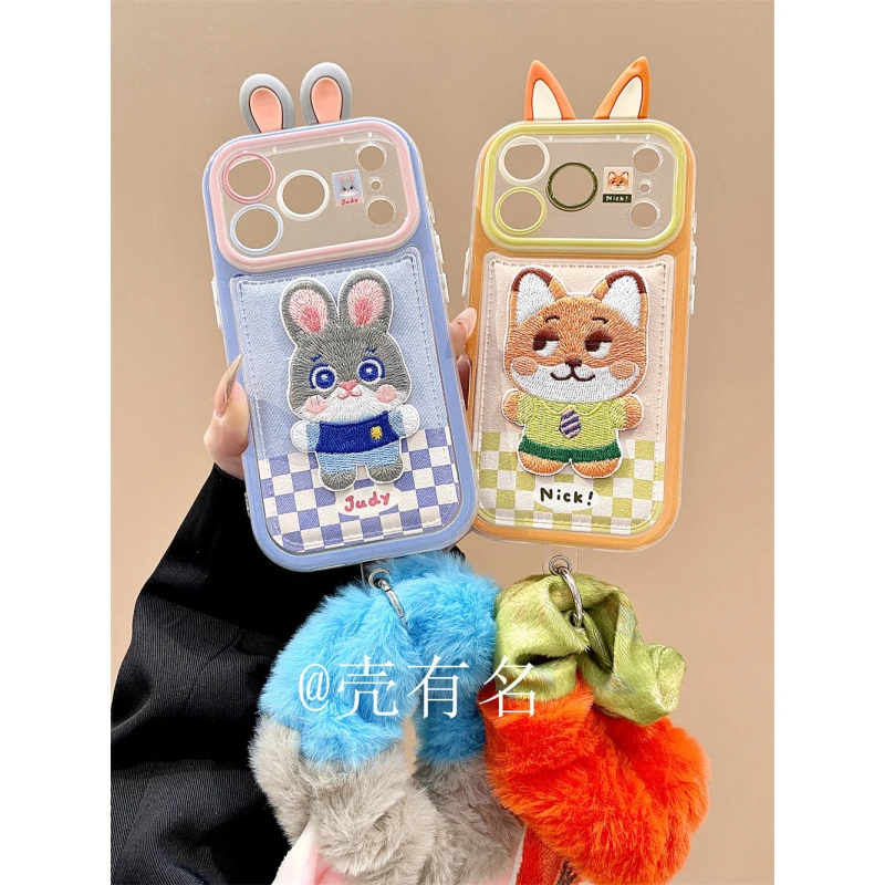 卡通立体小耳朵刺绣朱迪尼克挂绳适用苹果17手机壳iPhone16/15/14