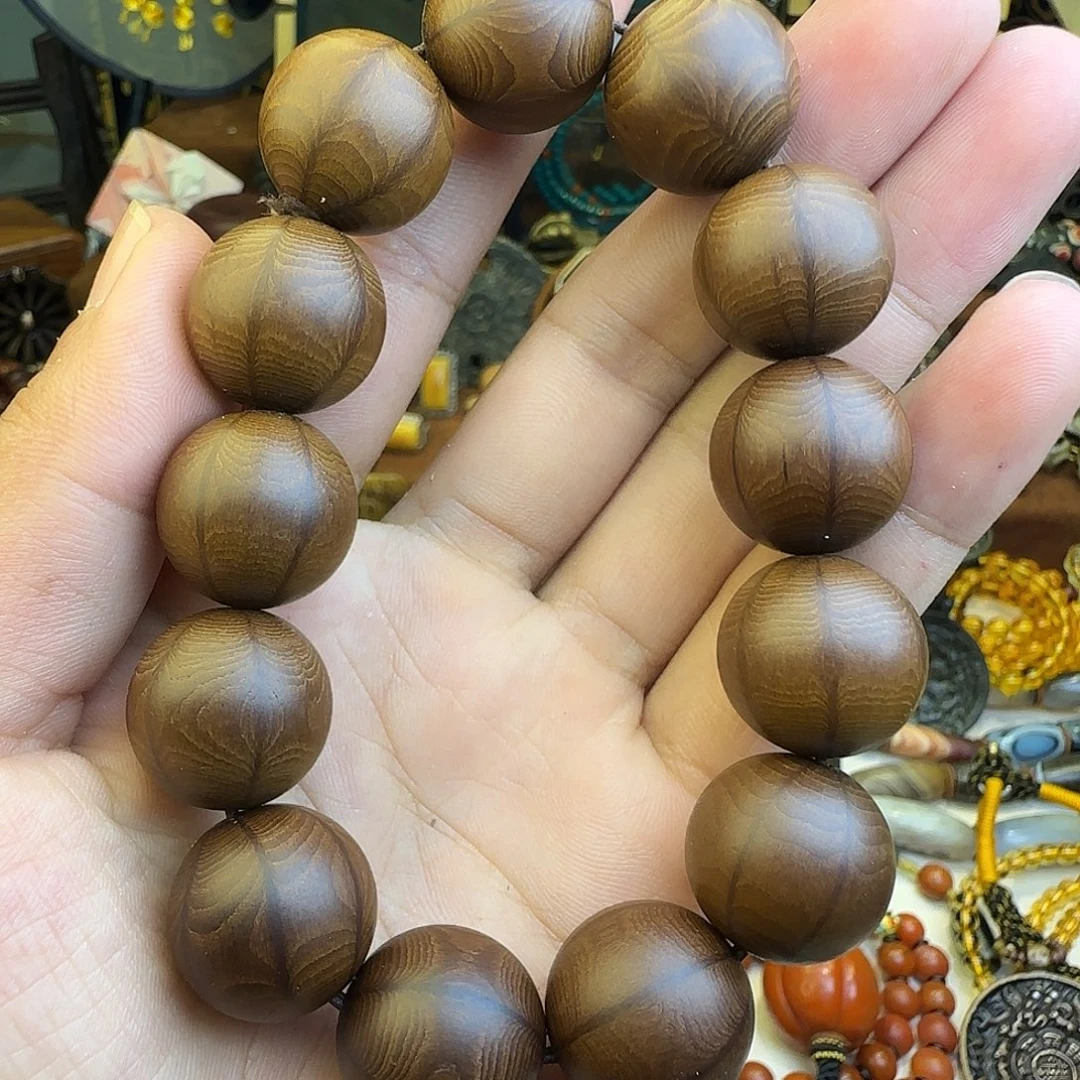 大叶紫檀（黑酸枝木类）