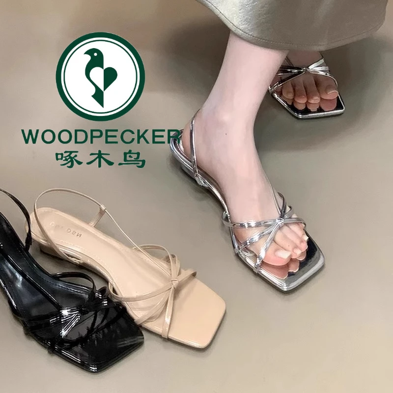 啄木鸟银色细带坡跟罗马凉鞋女2025夏季新款外穿时尚绝美方头露趾