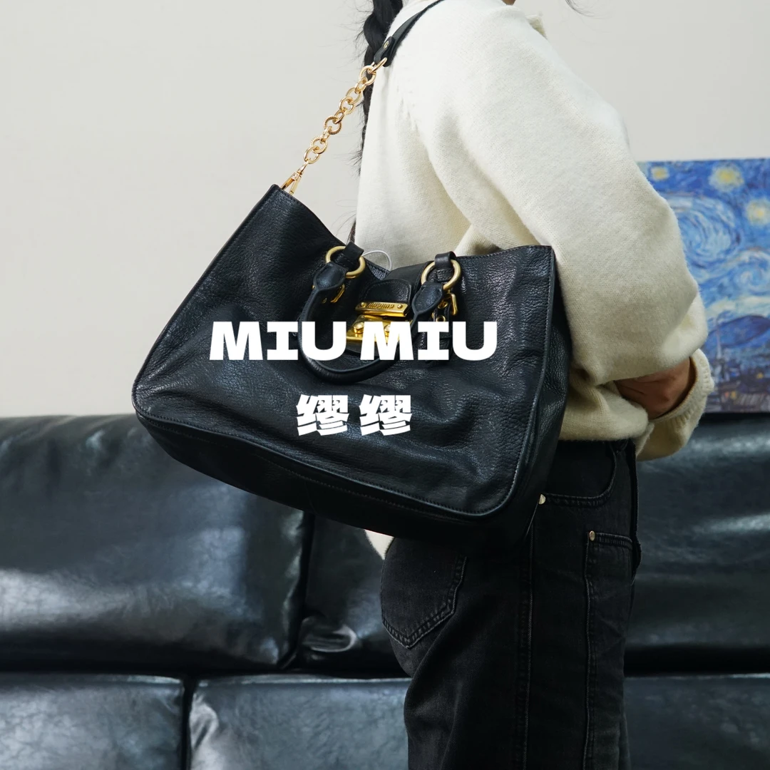 95新 MIU MIU/缪缪 miumiu/黑色单肩包/HD01625025/5025