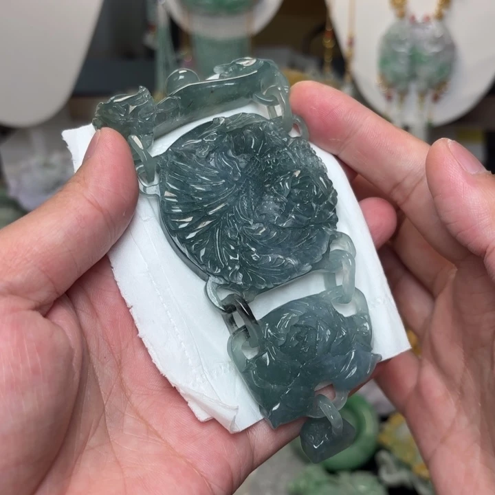 翡翠未镶嵌颈饰吊坠