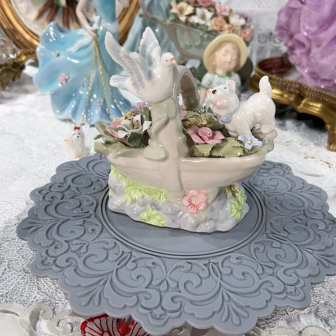 陶瓷0162福利新款小狗花篮音乐盒