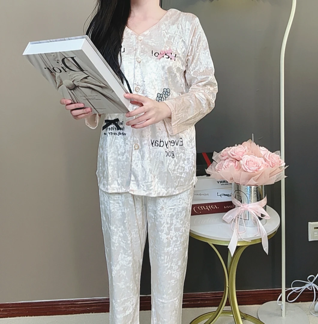 301 睡衣女秋冬季新款甜美蝴蝶金丝绒开衫小香风金钻绒韩版家居服