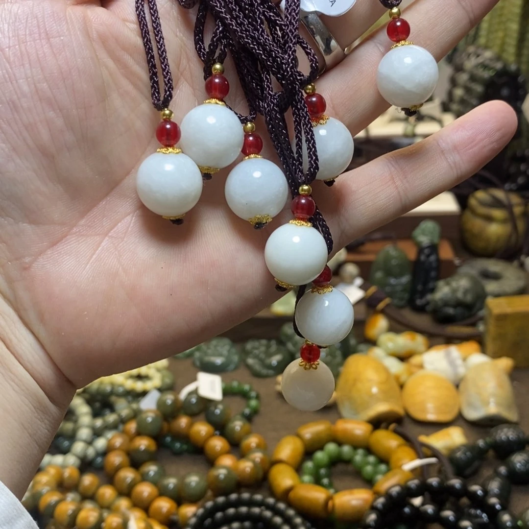 未镶嵌和田玉车挂多样性随机发一