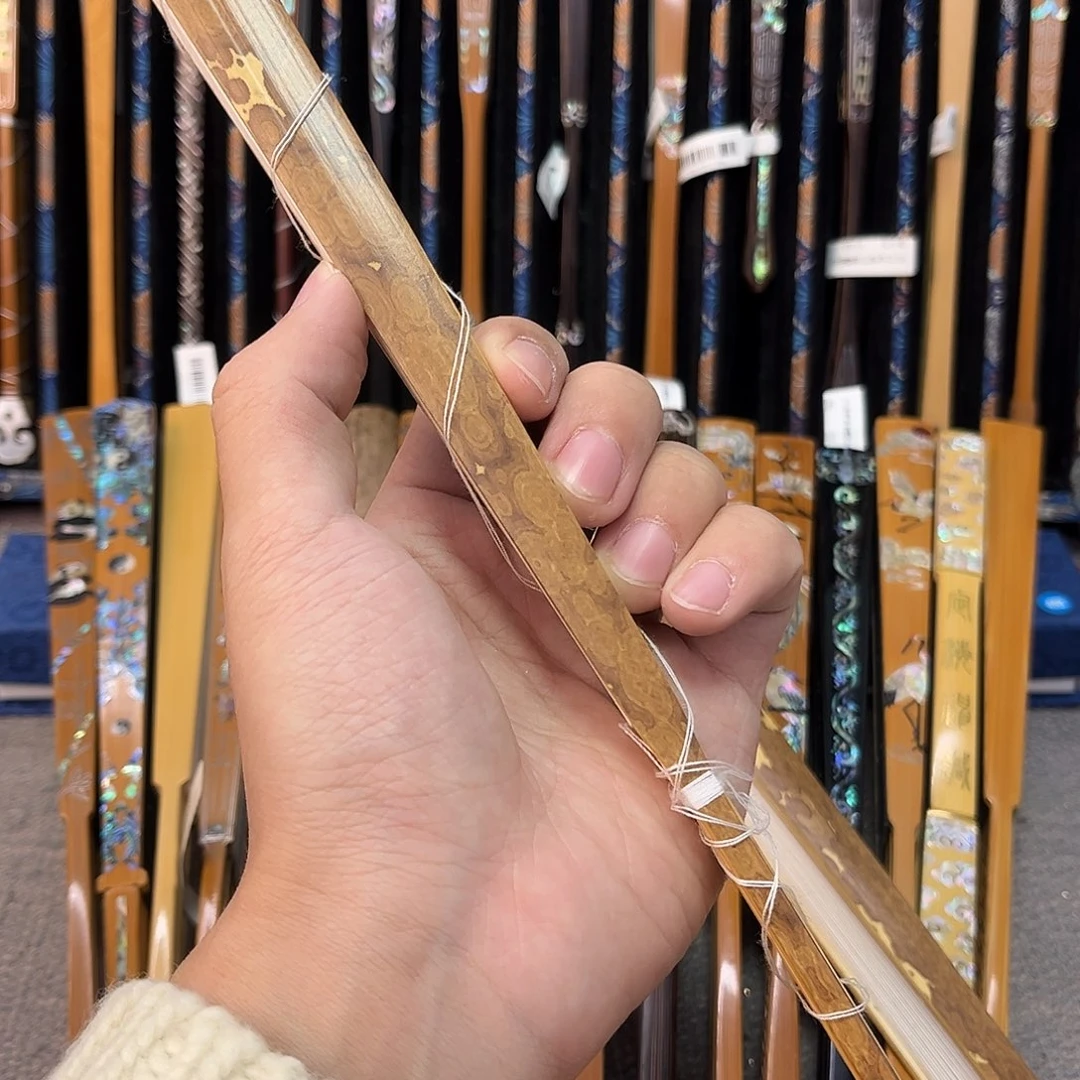 扇子纯手工制作的