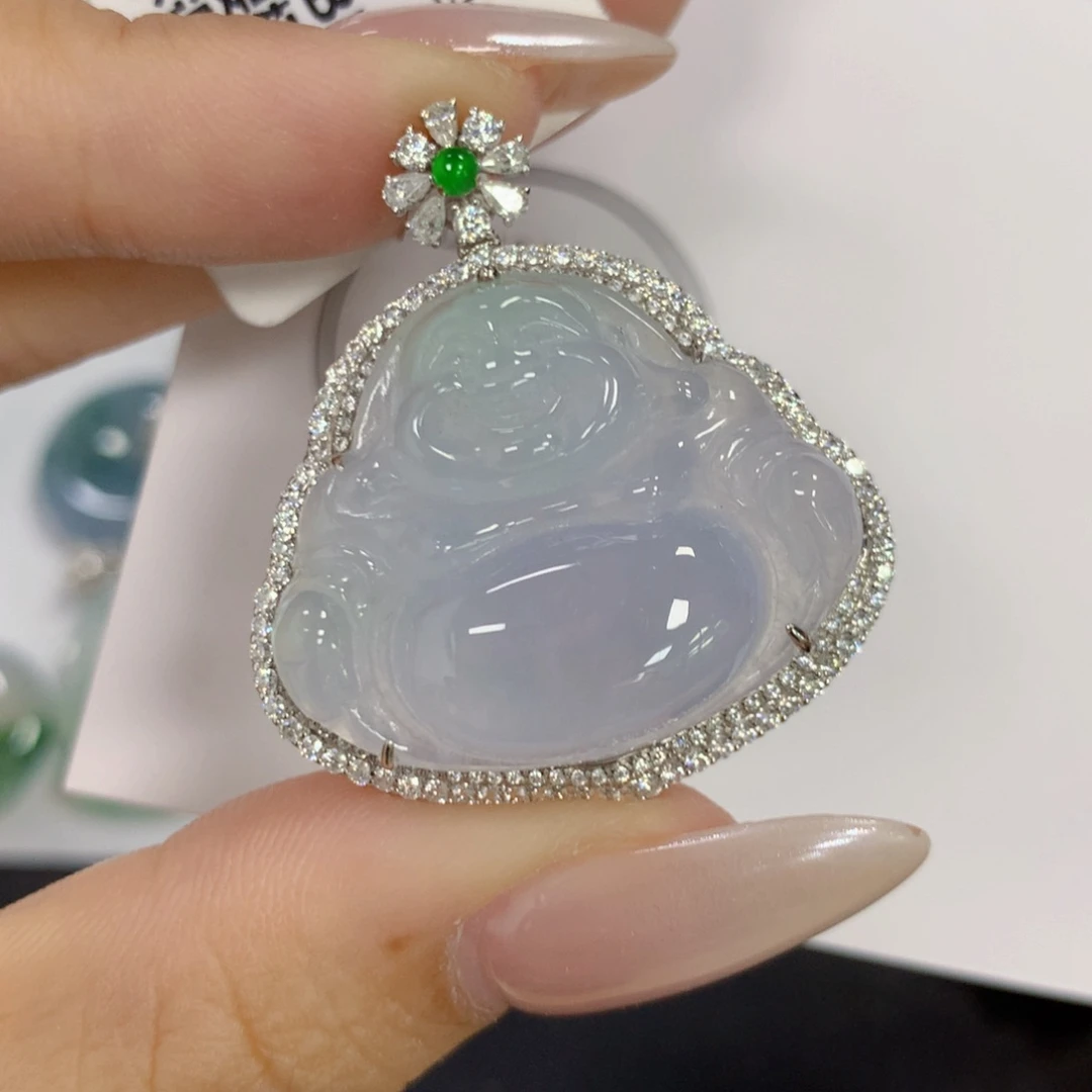 颈饰18K金镶嵌翡翠