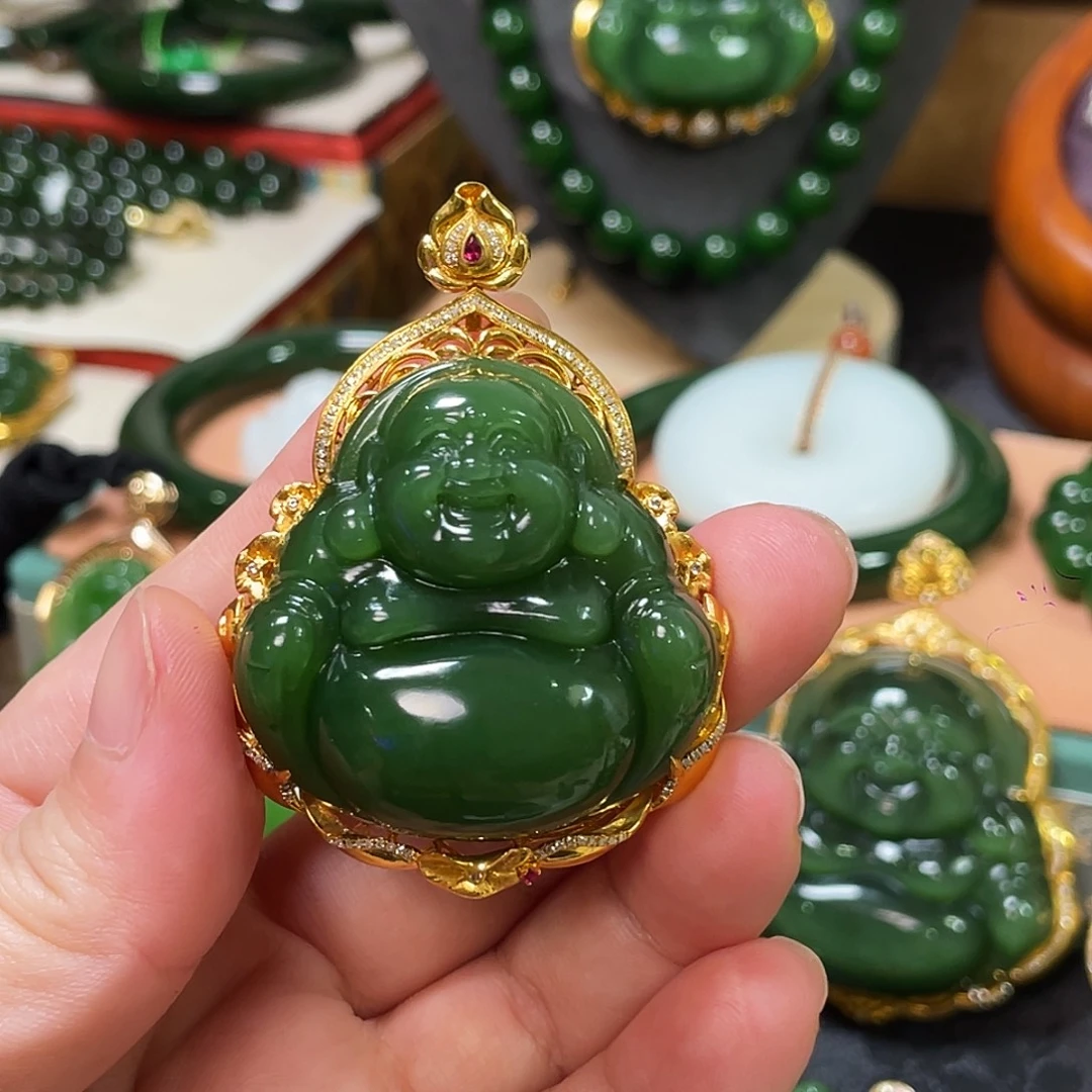 和田玉（碧玉）未镶嵌颈饰阳绿佛公40