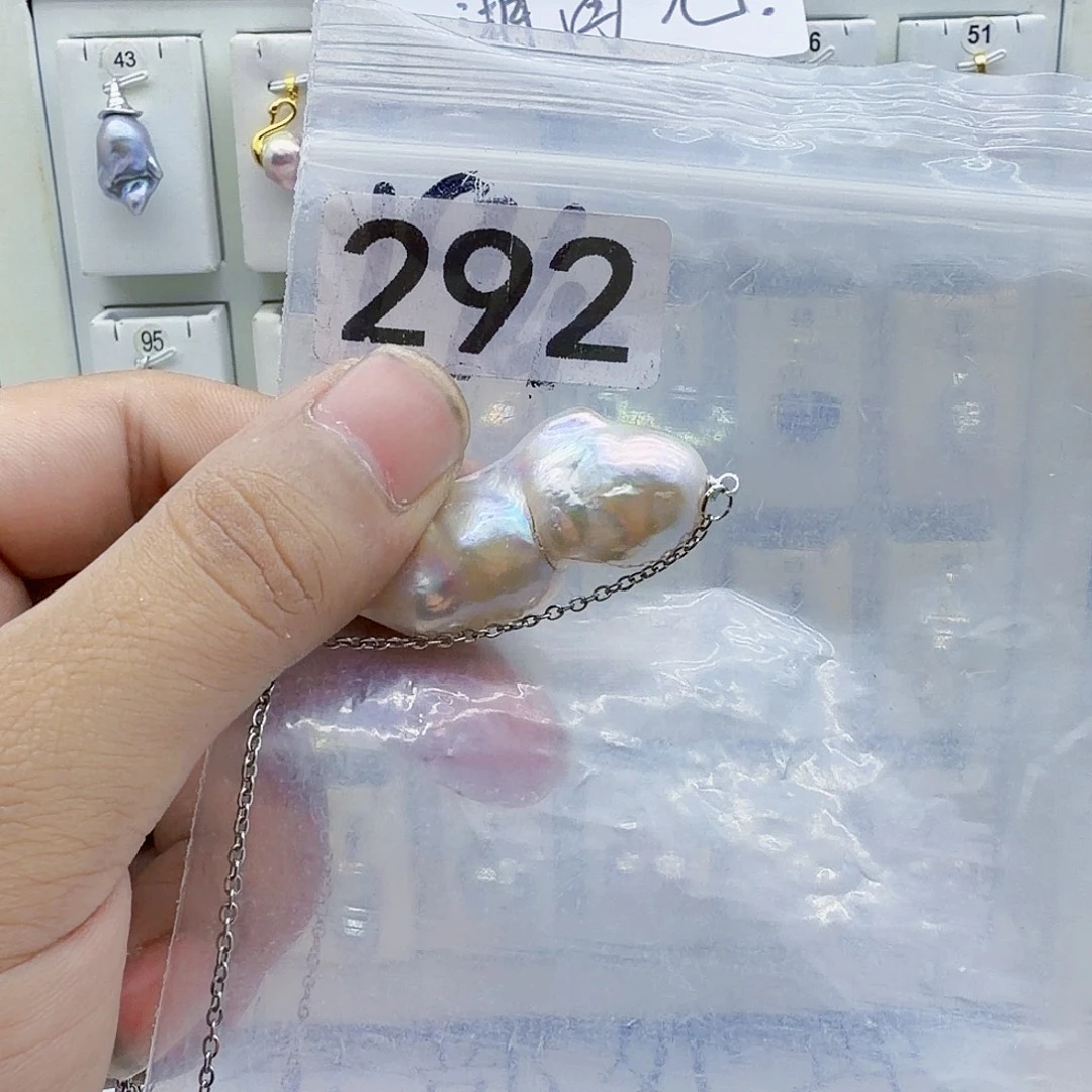 淡水珍珠颈饰合金