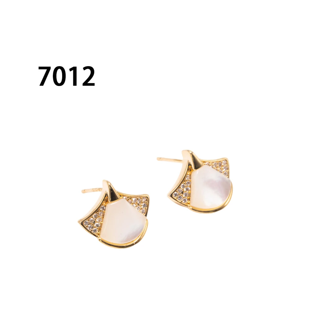 铜合金耳饰 简约个性气质耳环小众设计高级感耳钉耳饰～7012