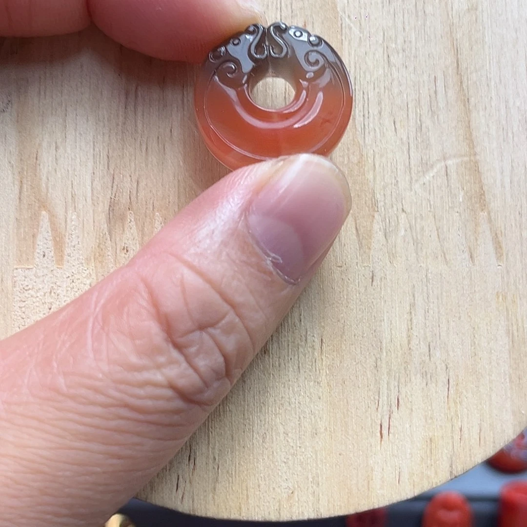 南红玛瑙未镶嵌颈饰