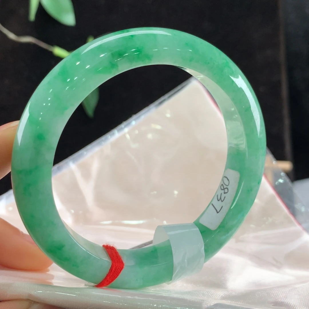 翡翠手镯未镶嵌111/0837