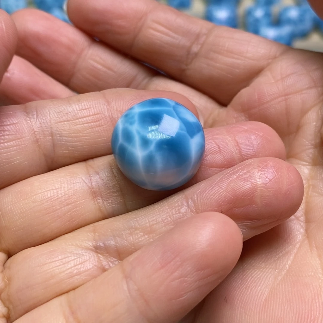 针钠钙石（海纹石）未镶嵌颈饰