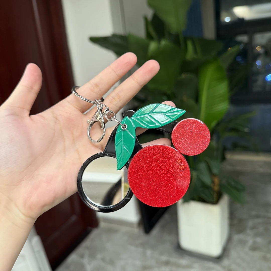 1335 超推荐！卡通设计隐藏镜子款钥匙挂件