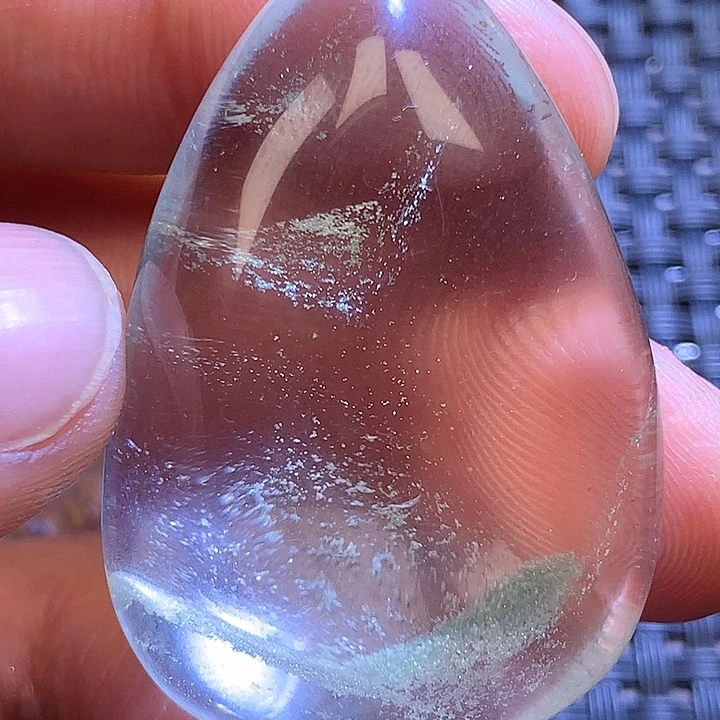 水晶吊坠(不含链)未镶嵌琳****?
