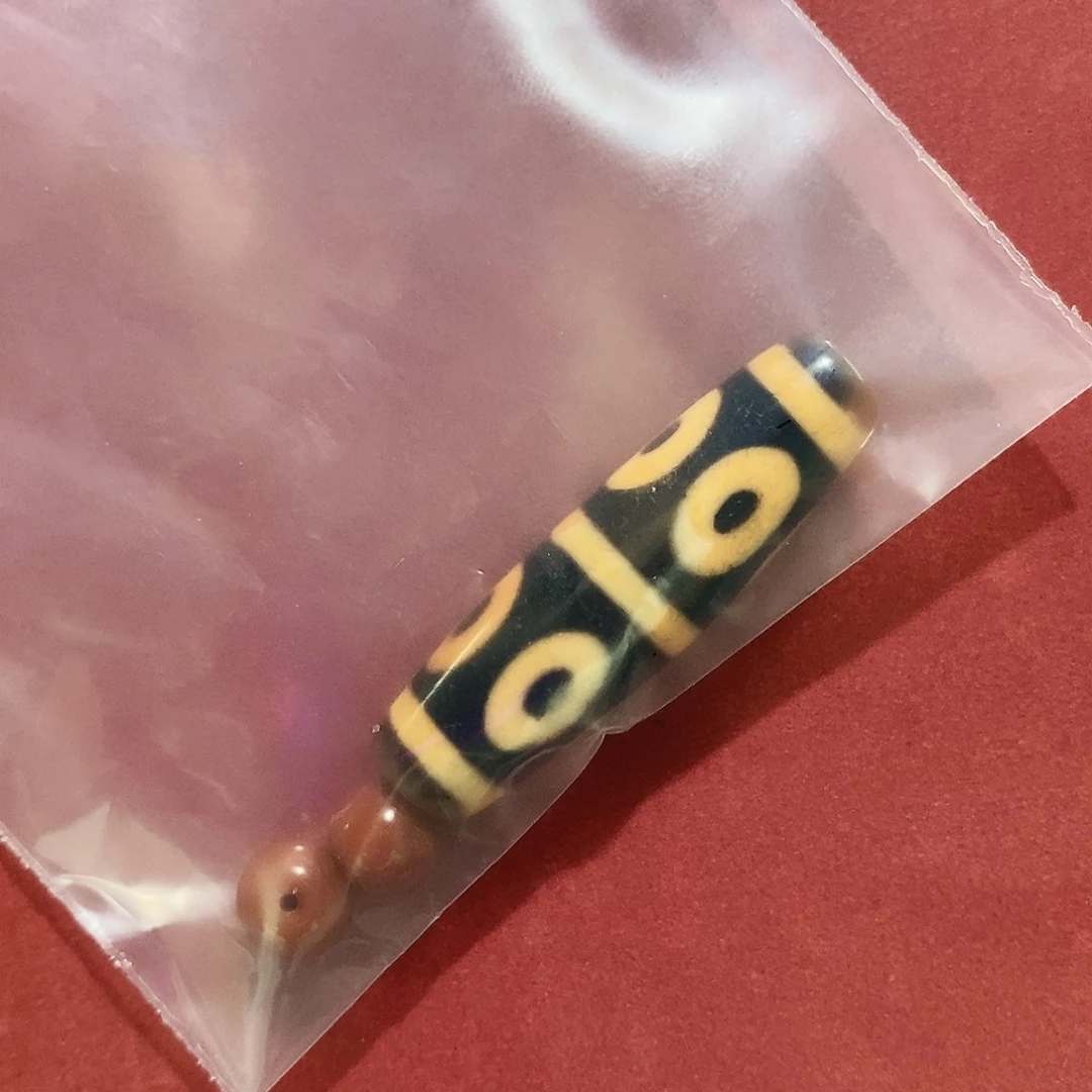 诸***缝玛瑙/玉髓合金颈饰行运八眼