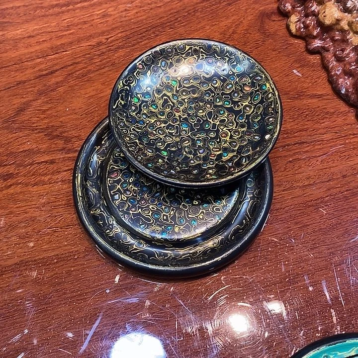 茶室空间茶桌茶托一对