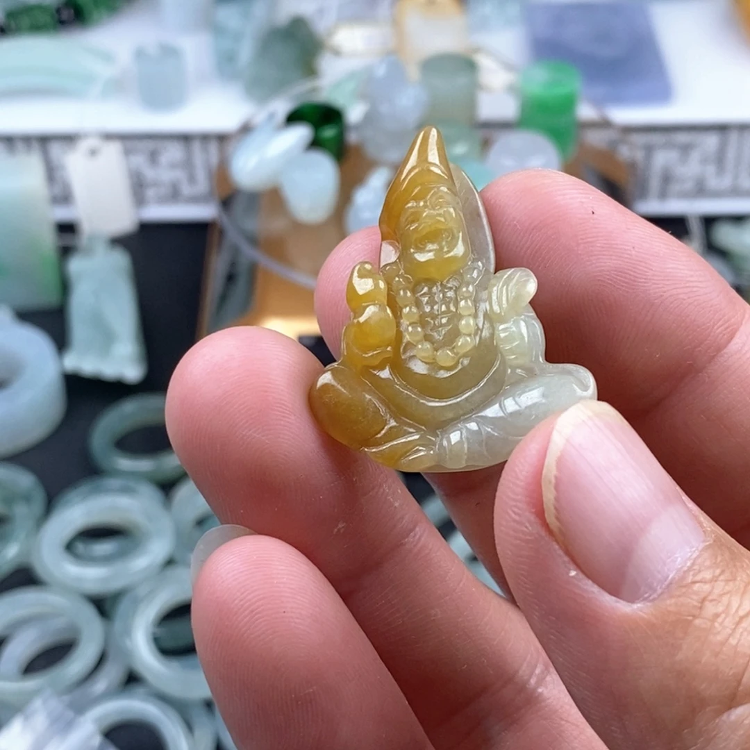 翡翠未镶嵌吊坠(赠链)