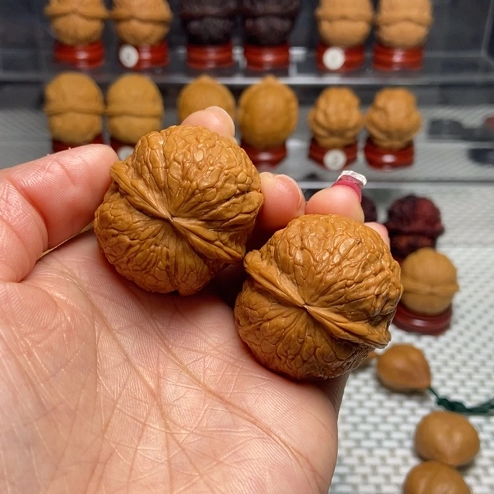 文玩核桃把件43金蟒蛇皮球