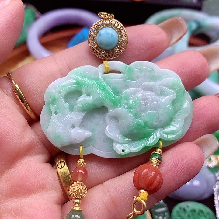 颈饰未镶嵌翡翠翡翠