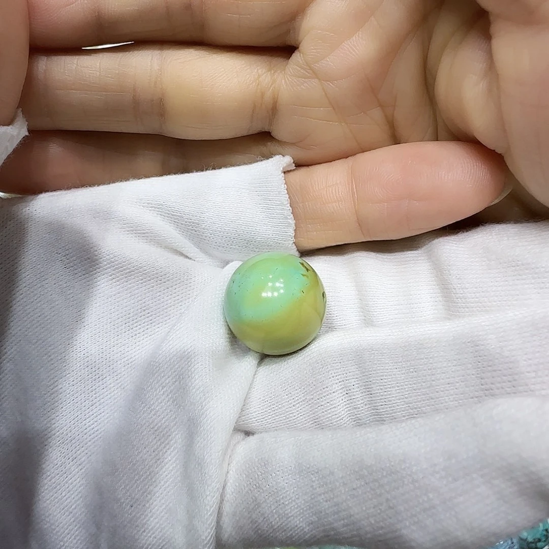 未镶嵌绿松石原矿绿松石