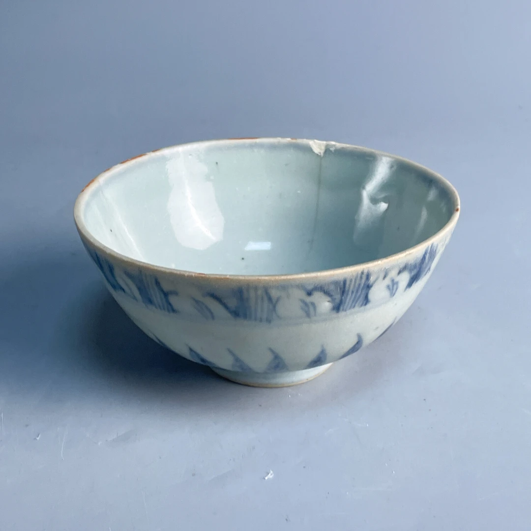 M25I5001606 - 明中期青花蕉叶纹碗