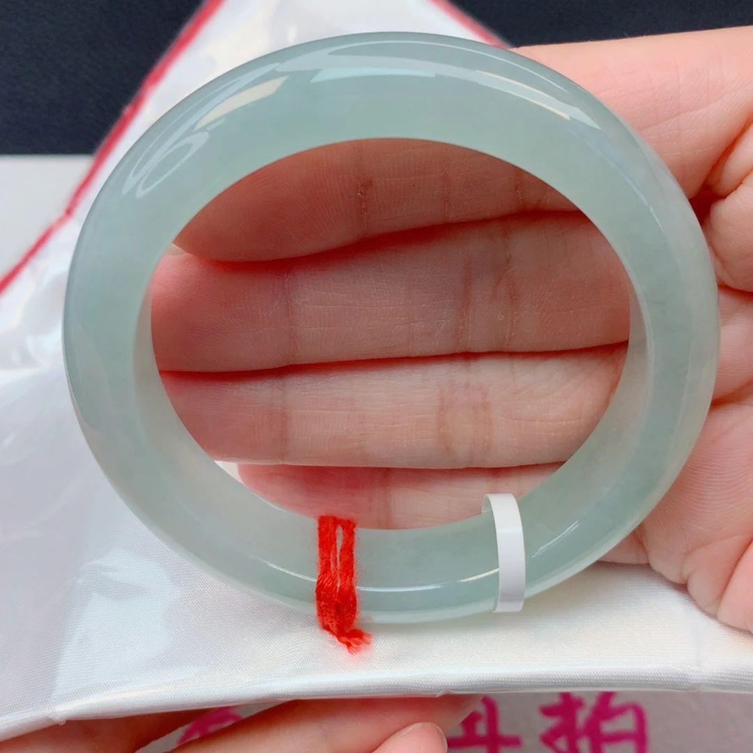 翡翠未镶嵌手镯54.6圈 细糯冰甜绿底有棉线