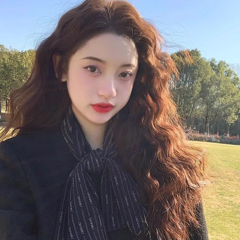 丝巾女高级感春夏薄冬季百搭西装细窄护颈领巾2025新款长条小围脖