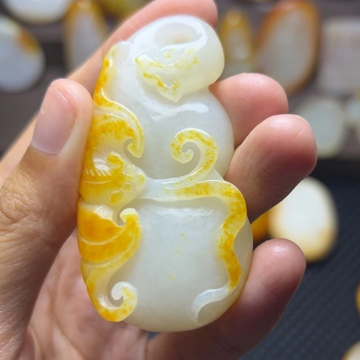 颈饰未镶嵌和田玉