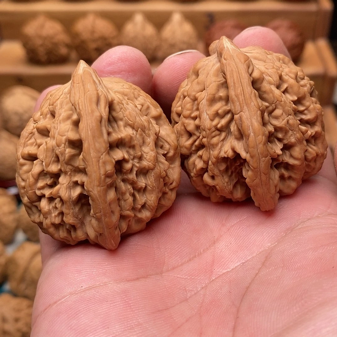 文玩核桃吊坠无药麦虎