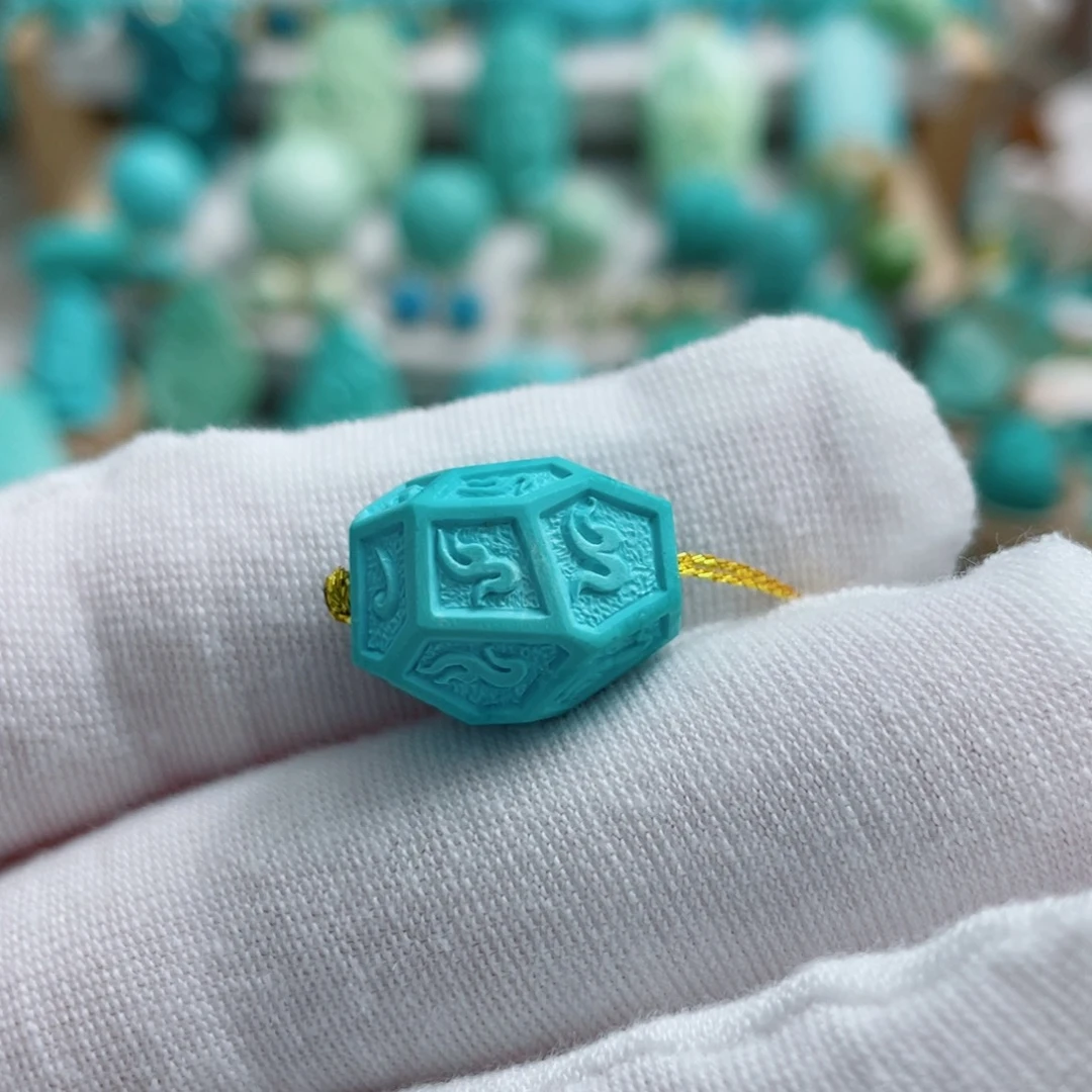 未镶嵌绿松石珠宝奇石