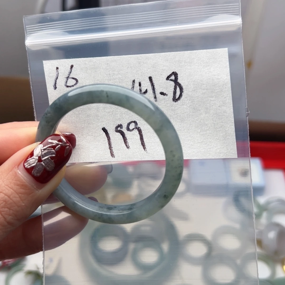 定制翡翠未镶嵌闪