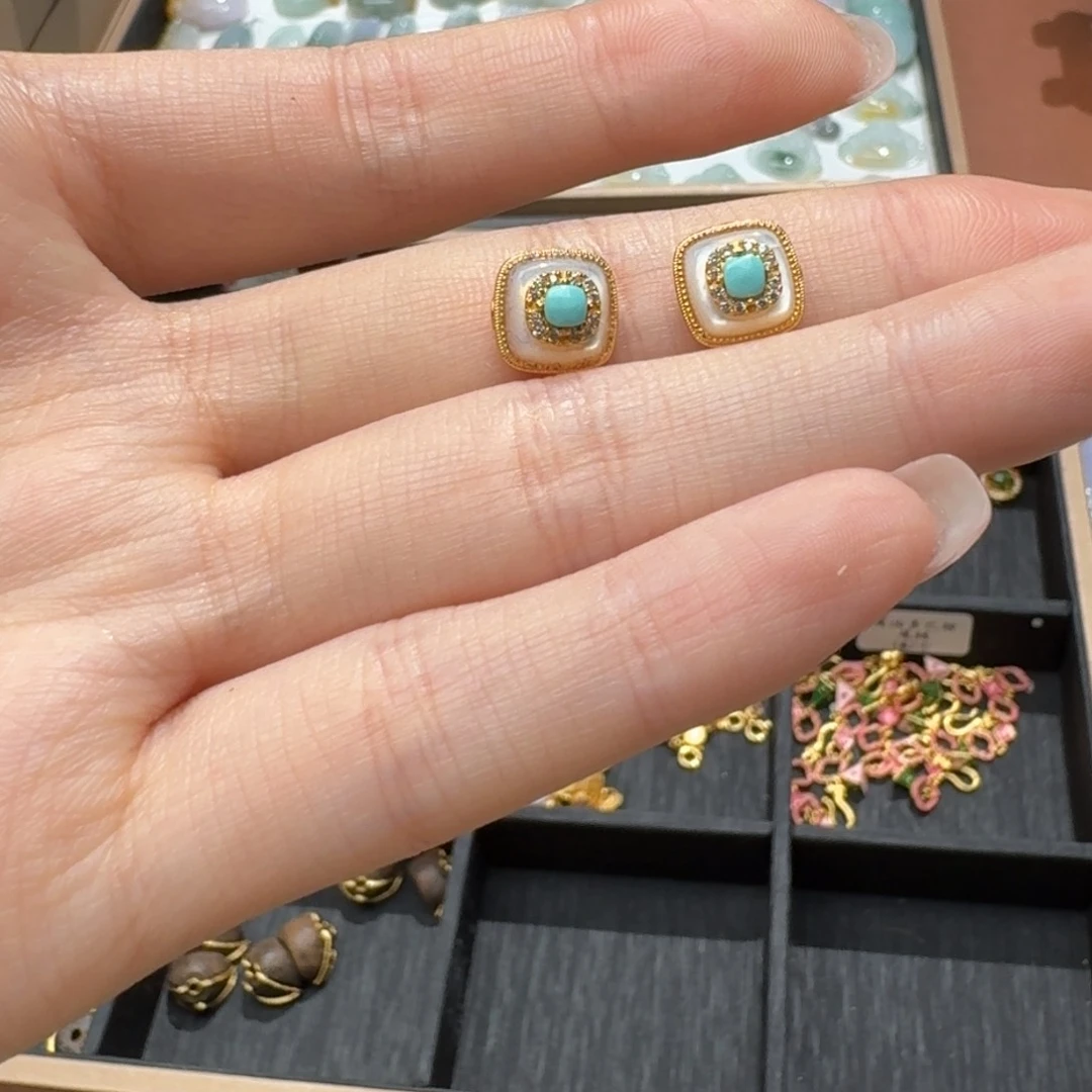 未镶嵌挂件翡翠福利1个，不包邮，拍邮费发货