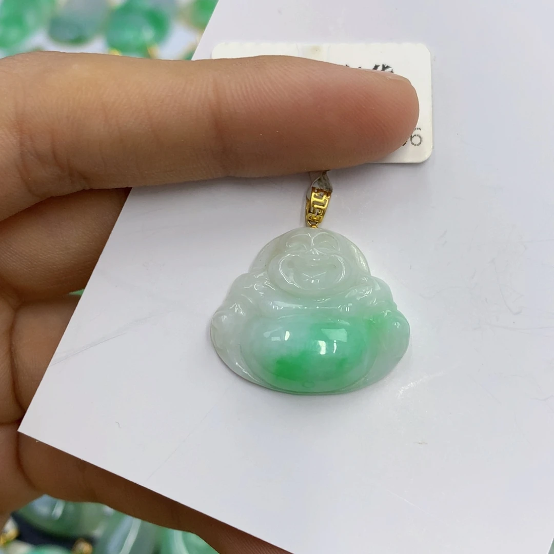 翡翠18K金镶嵌颈饰翡翠